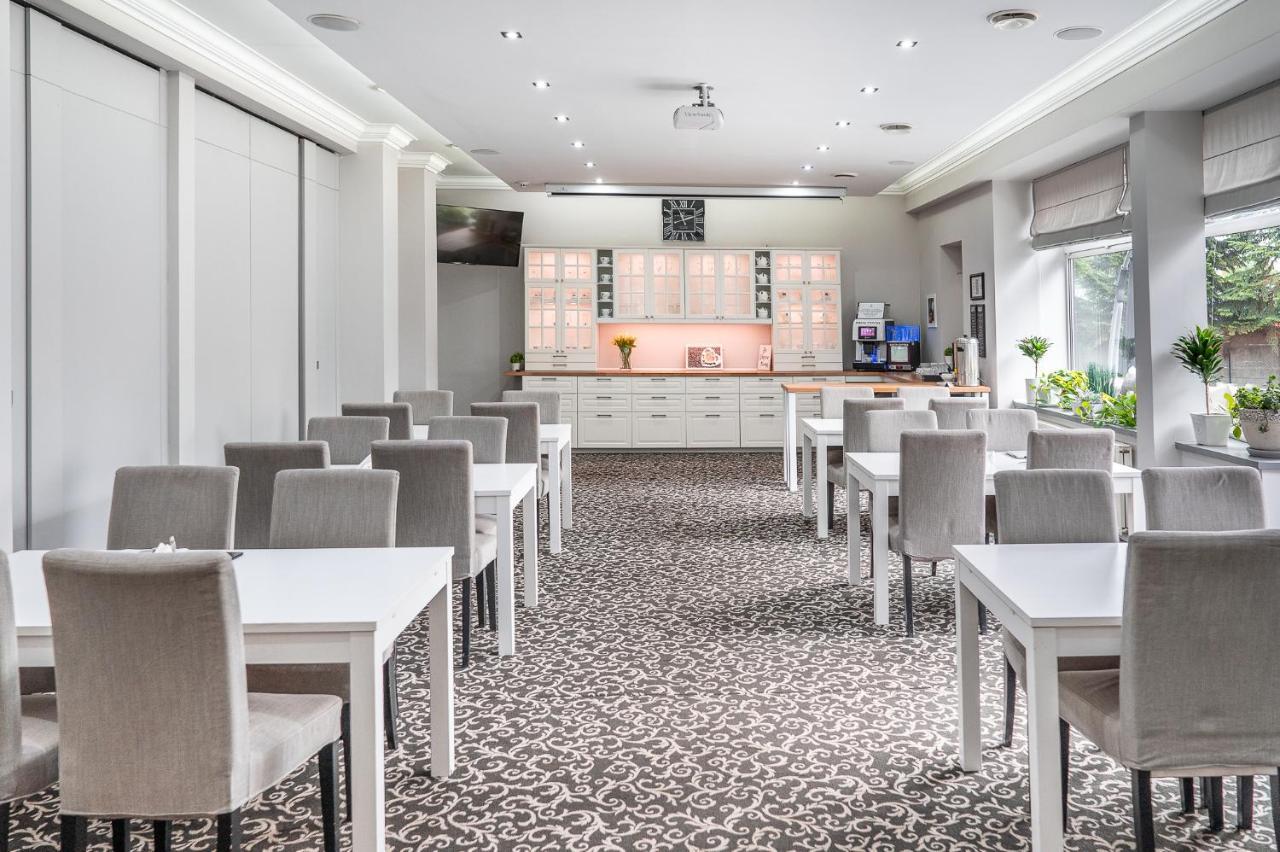 Hotel Europejski Ниса Екстериор снимка