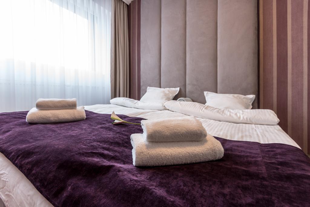 Hotel Europejski Ниса Екстериор снимка