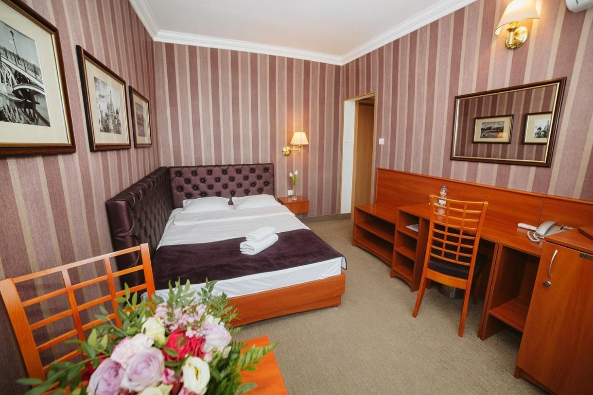 Hotel Europejski Ниса Екстериор снимка